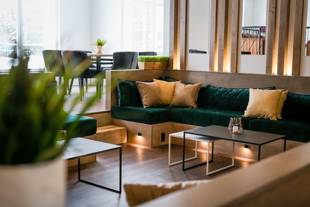 AX Hotel Mont Tremblant 44/53