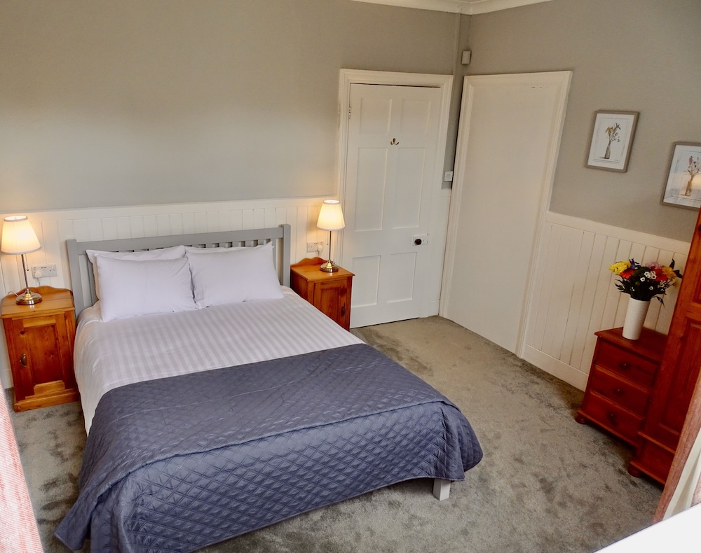Exmoor House - Guest House 9/50