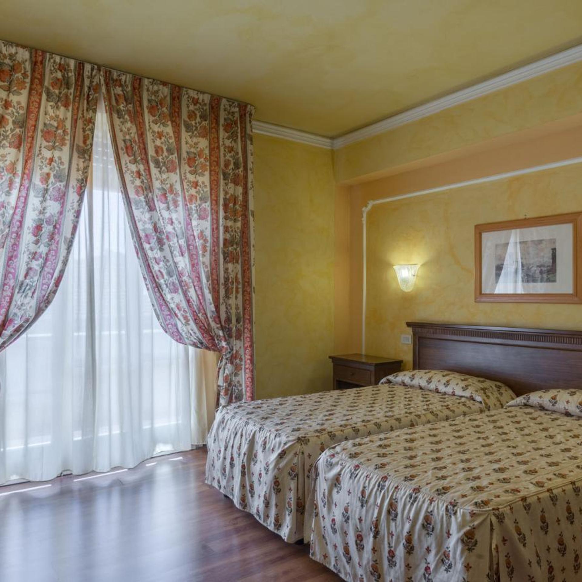 SUPERIOR, DOUBLE BED