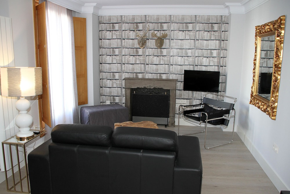 Principia Suites 32/43