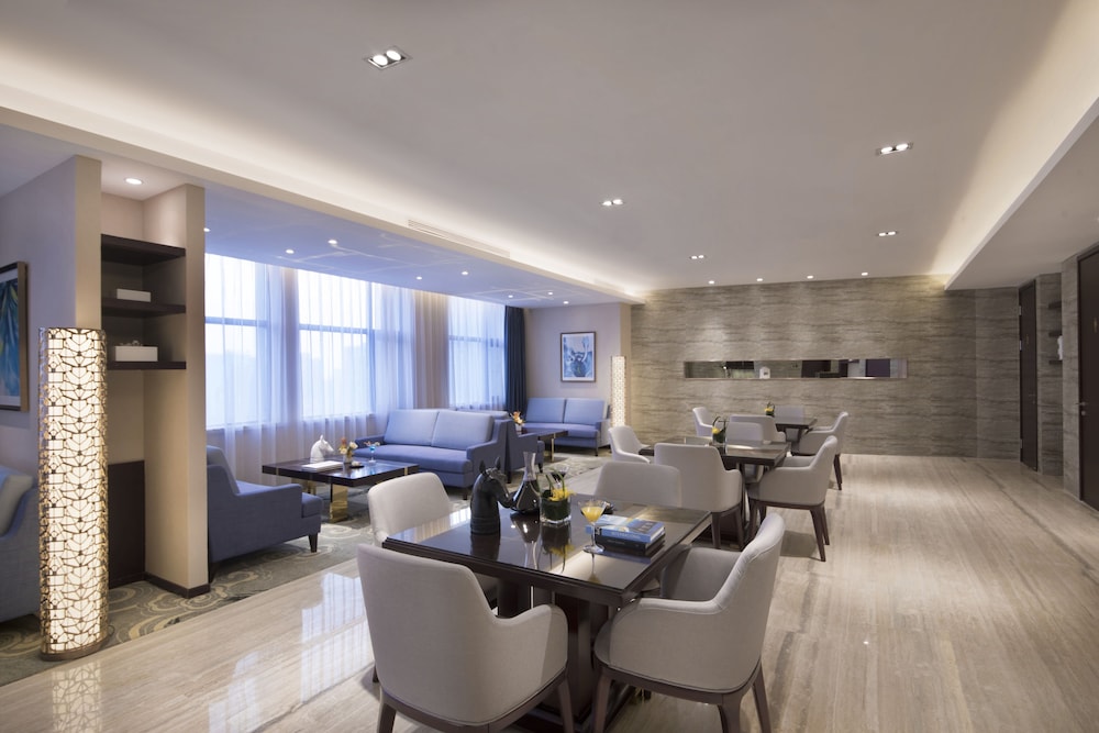 Huayou New Century Grand Hotel 39/50