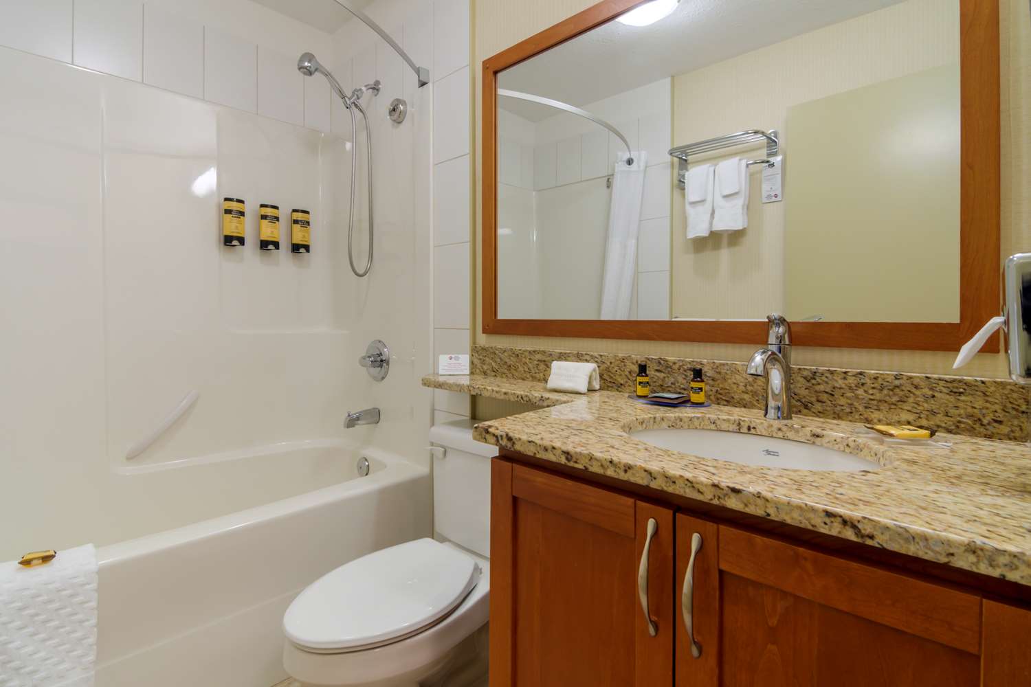 Best Western Plus Chemainus Inn 24/26