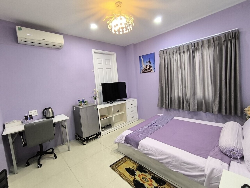 DELUXE, QUEEN BED