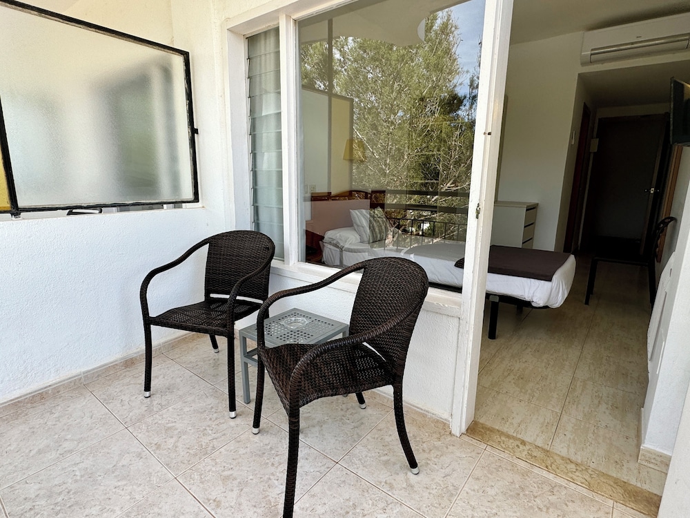 Cala Ferrera Hotel 181/191
