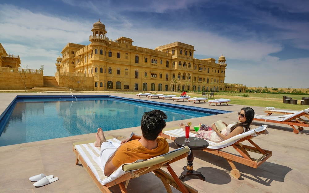HOTEL JAISALKOT 27/28