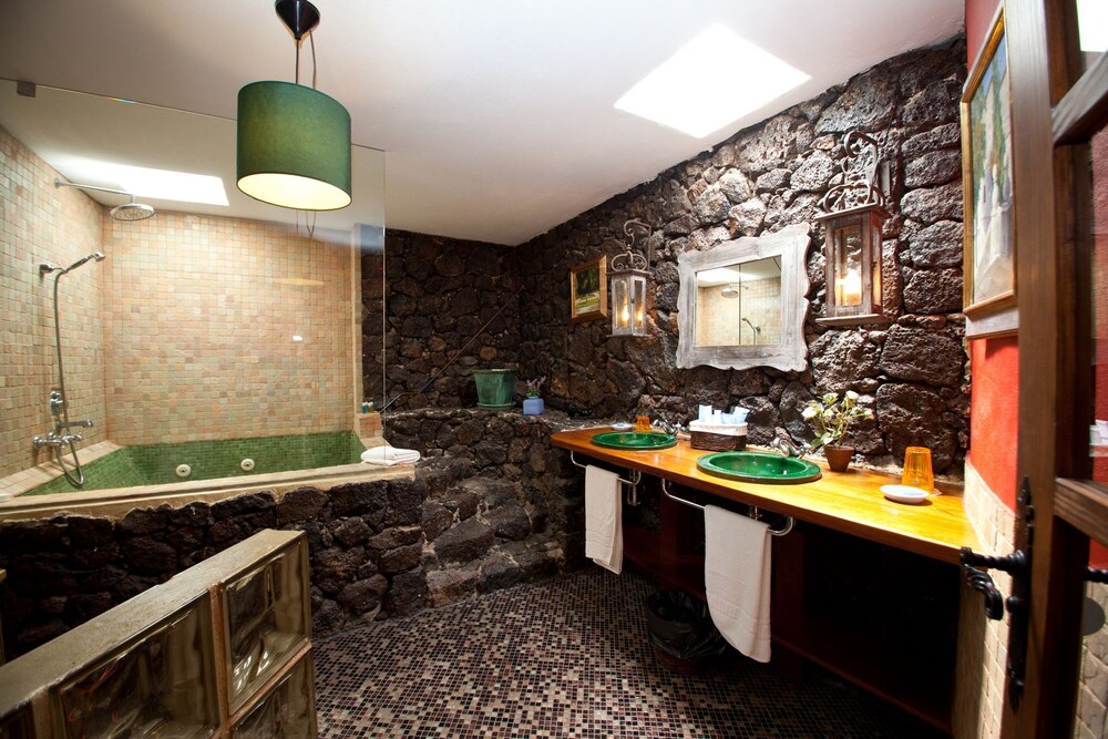Casa De Hilario 68/71