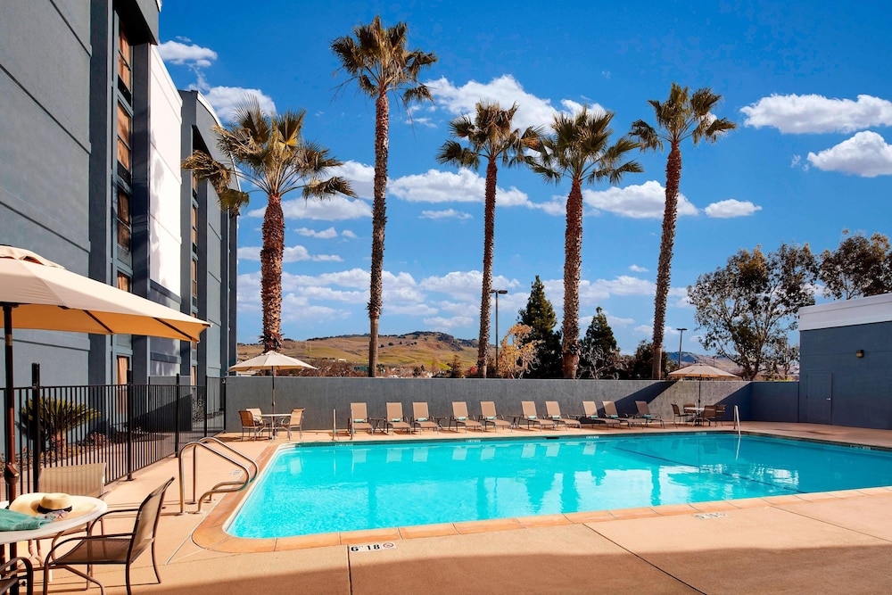Courtyard By Marriott Vallejo Napa Valley 3/45