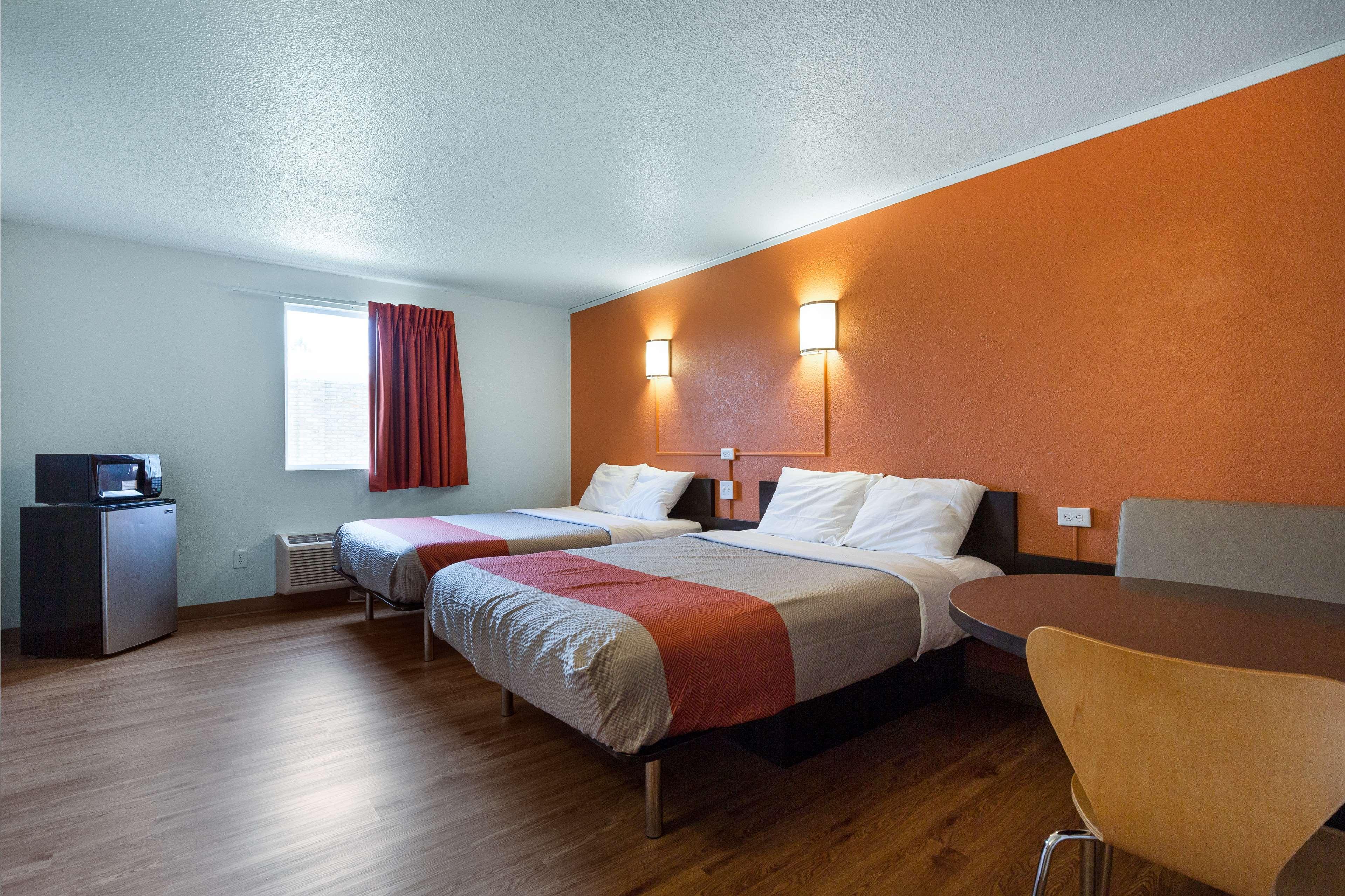 Americas Best Value Inn Lincoln, IL 12/28