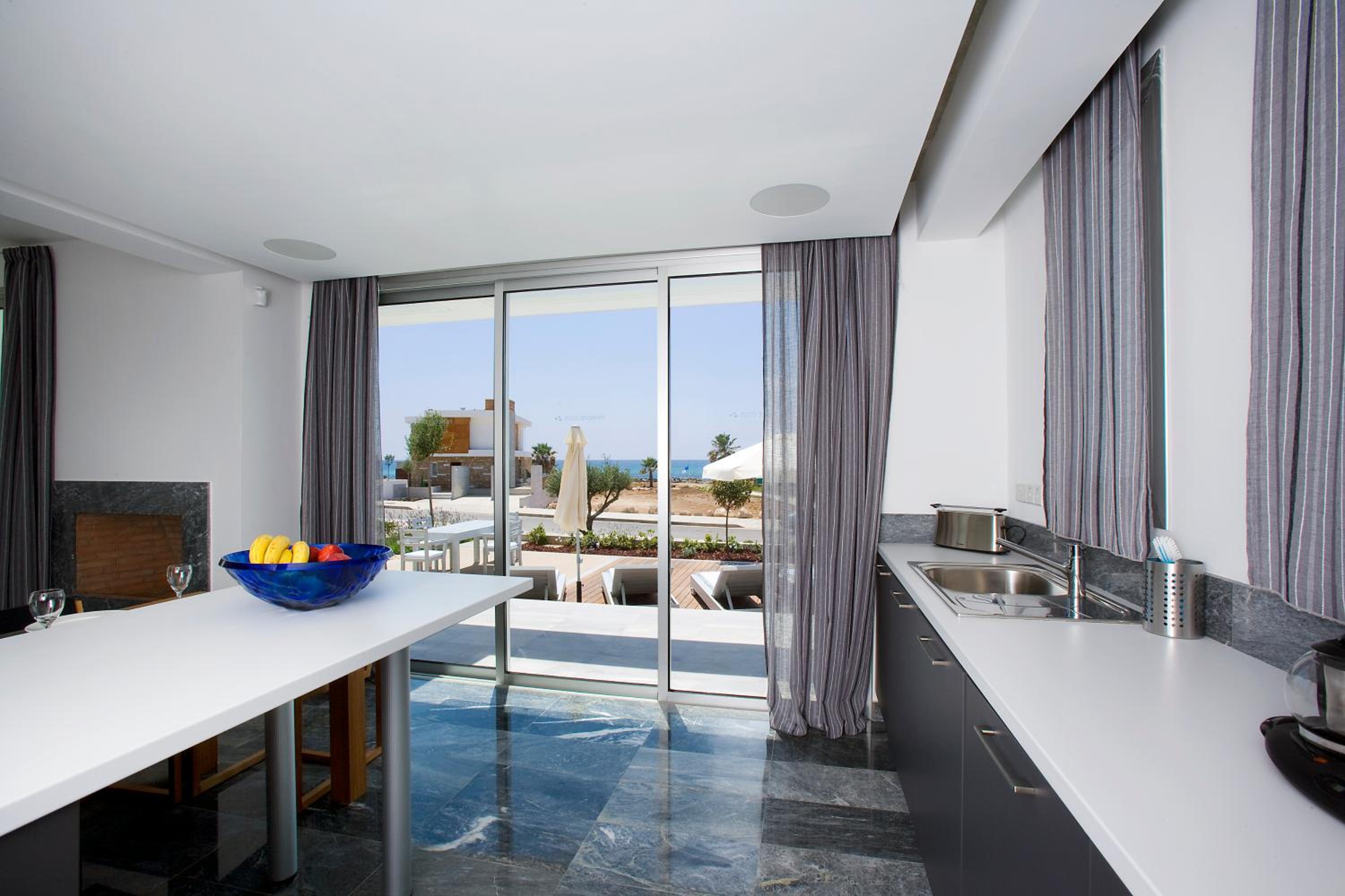 2 Bedrooms, Aqua, Villa