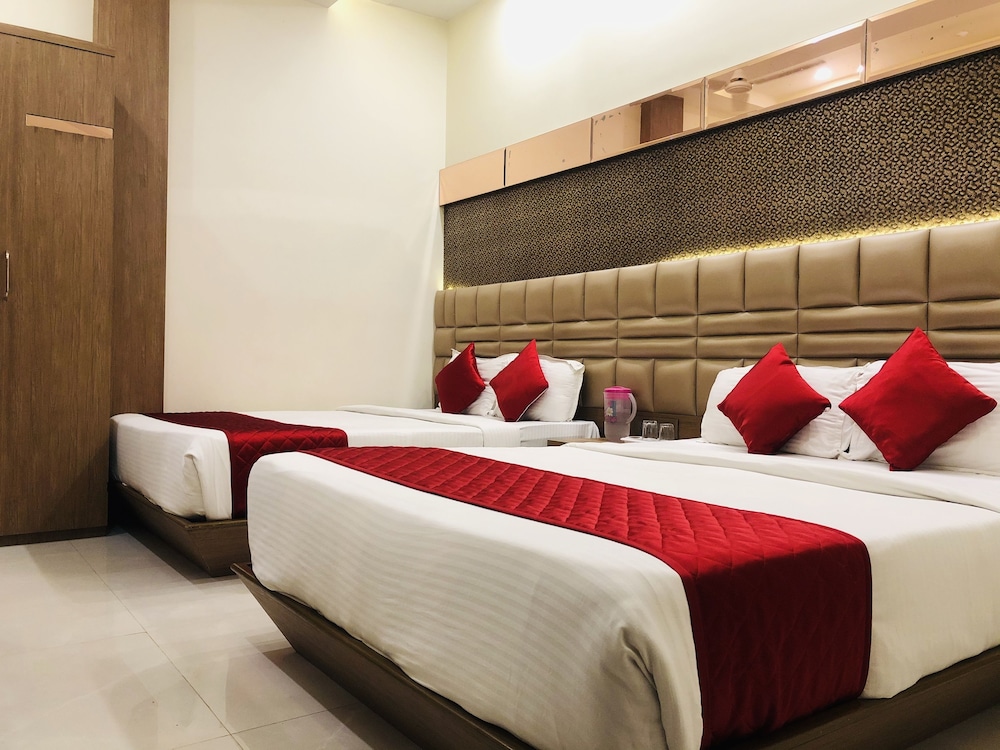 Hotel Guest Inn Residency 40/50