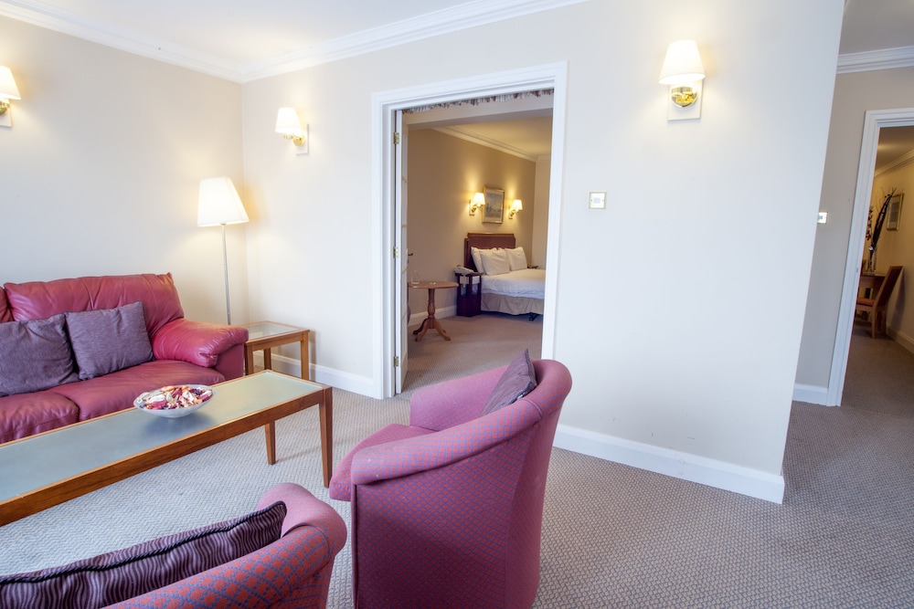 Holiday Inn Corby 49/77