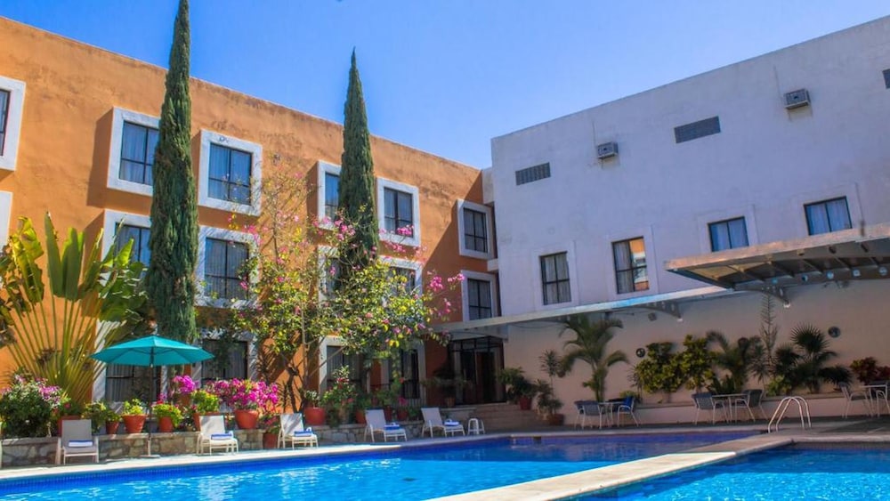 Hotel Oaxaca Dorado 40/50