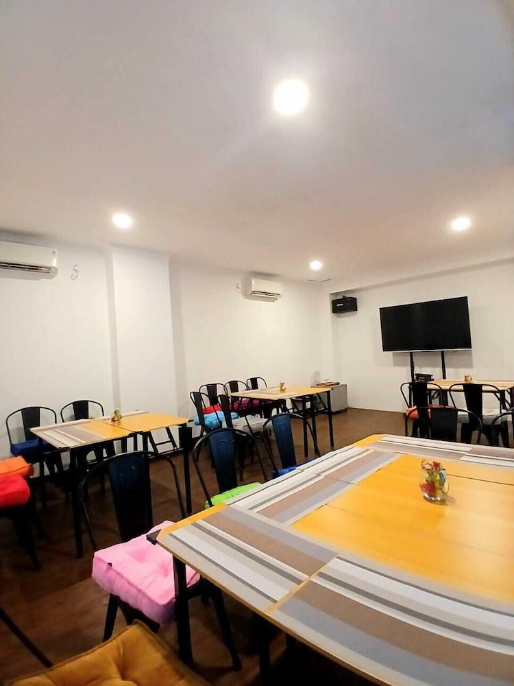 Nunia Tamansari Hotel 44/50