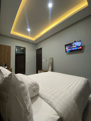 Doi Hotel & Resto 3/11