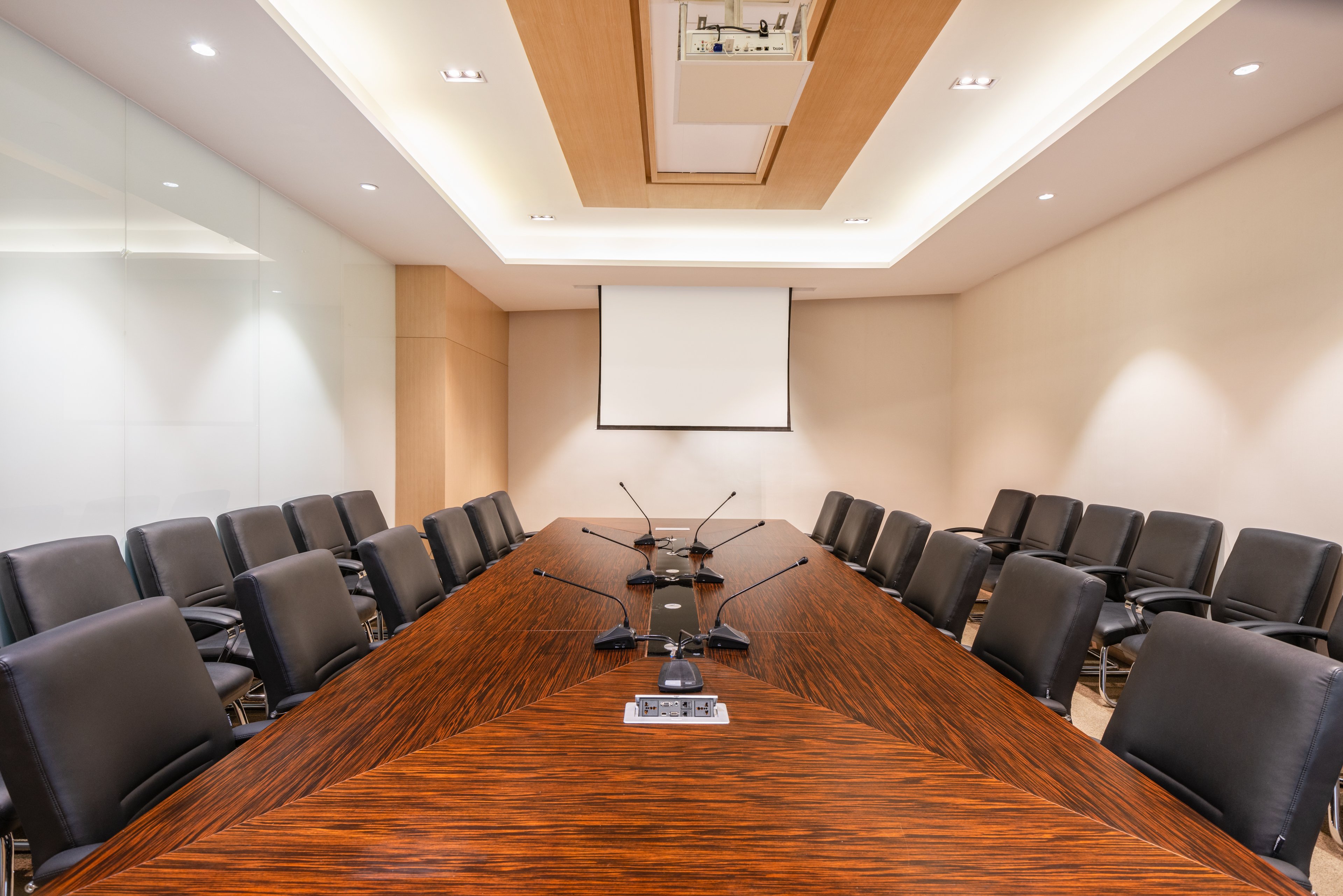 Holiday Inn Express Shanghai Zhenping 57/69
