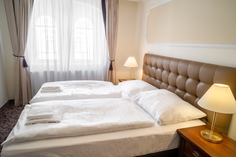 Windsor Spa Hotel 30/70
