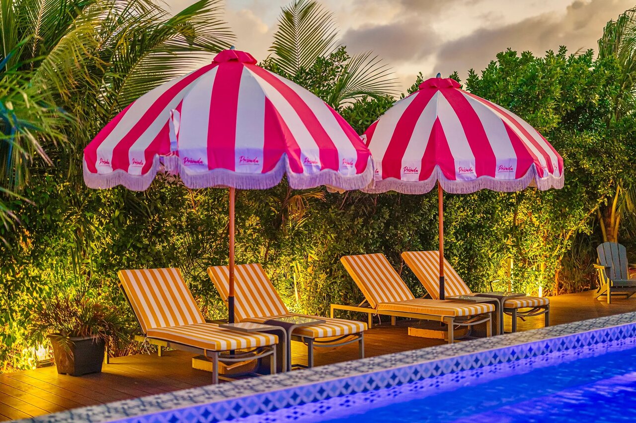 Privada Stays Eagle - Private Pools & Adults 20/25