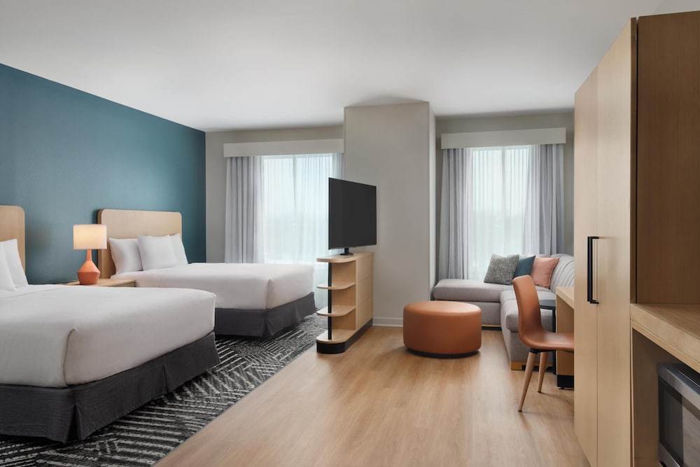 Hyatt House Schenectady / Mohawk Harbor 8/46