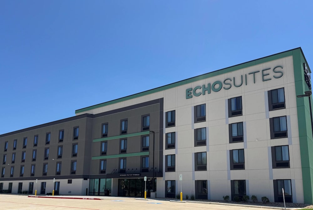 ECHO Suites Extended Stay by Wyndham Fort Worth Alliance 4/59