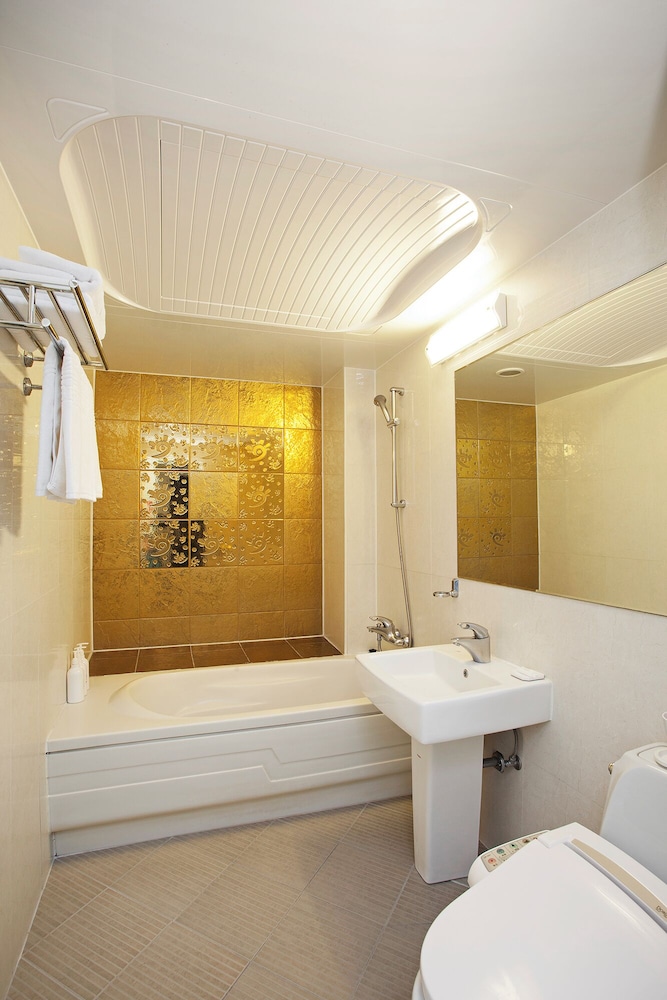 Song Jung Hotel 15/25