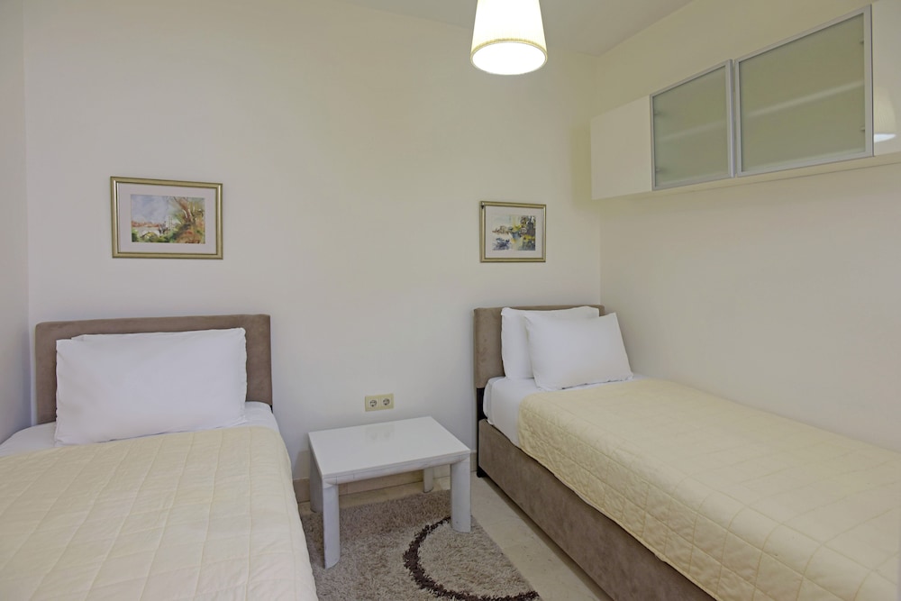 Cheya Gumussuyu Residence 20/55