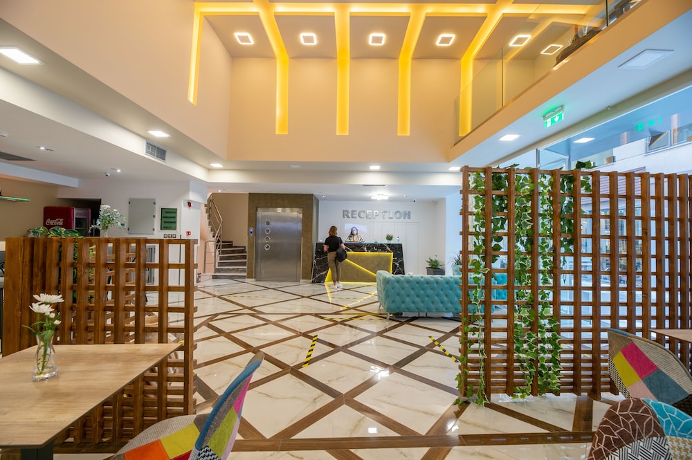 Athens Starlight Hotel 10/71
