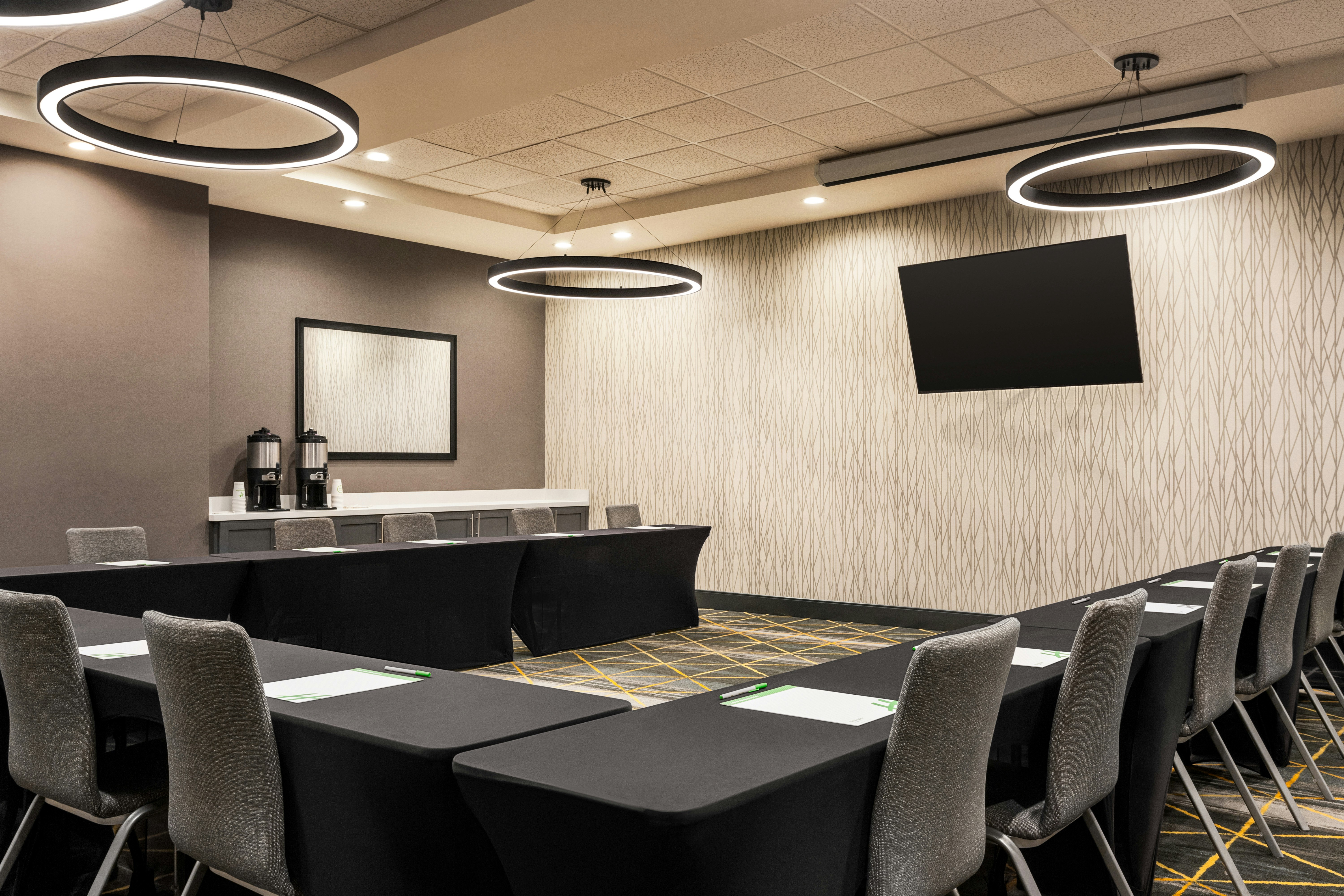 Holiday Inn Birmingham - Hoover 36/42