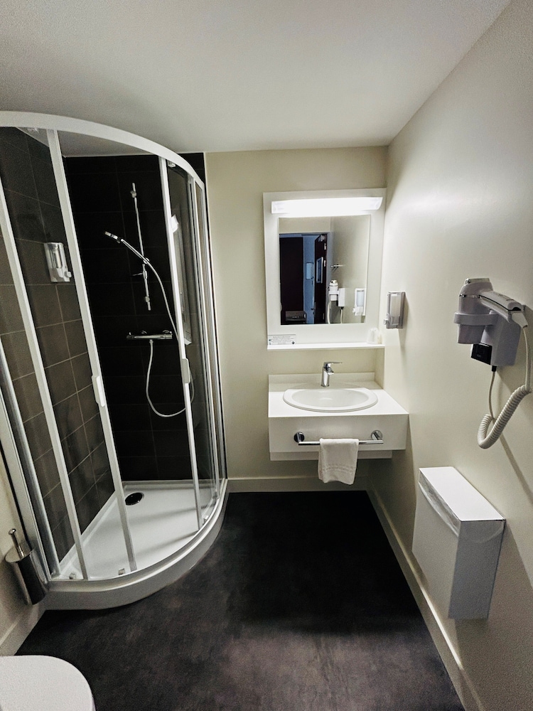 Hotel Wood Inn Merignac 51/52