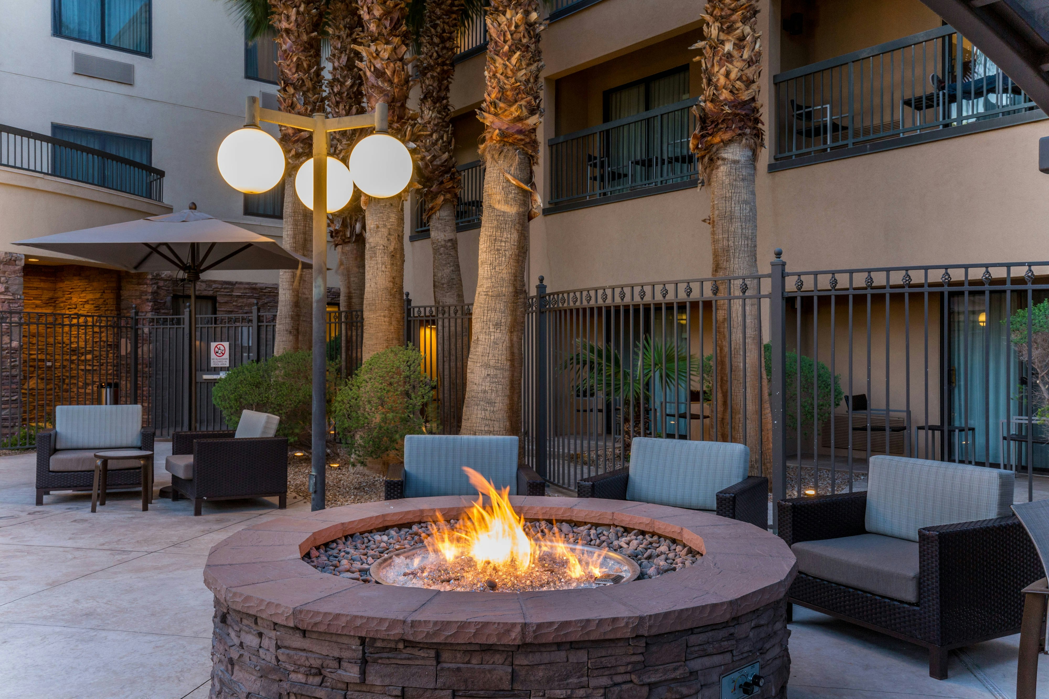 Courtyard Las Vegas South 22/35