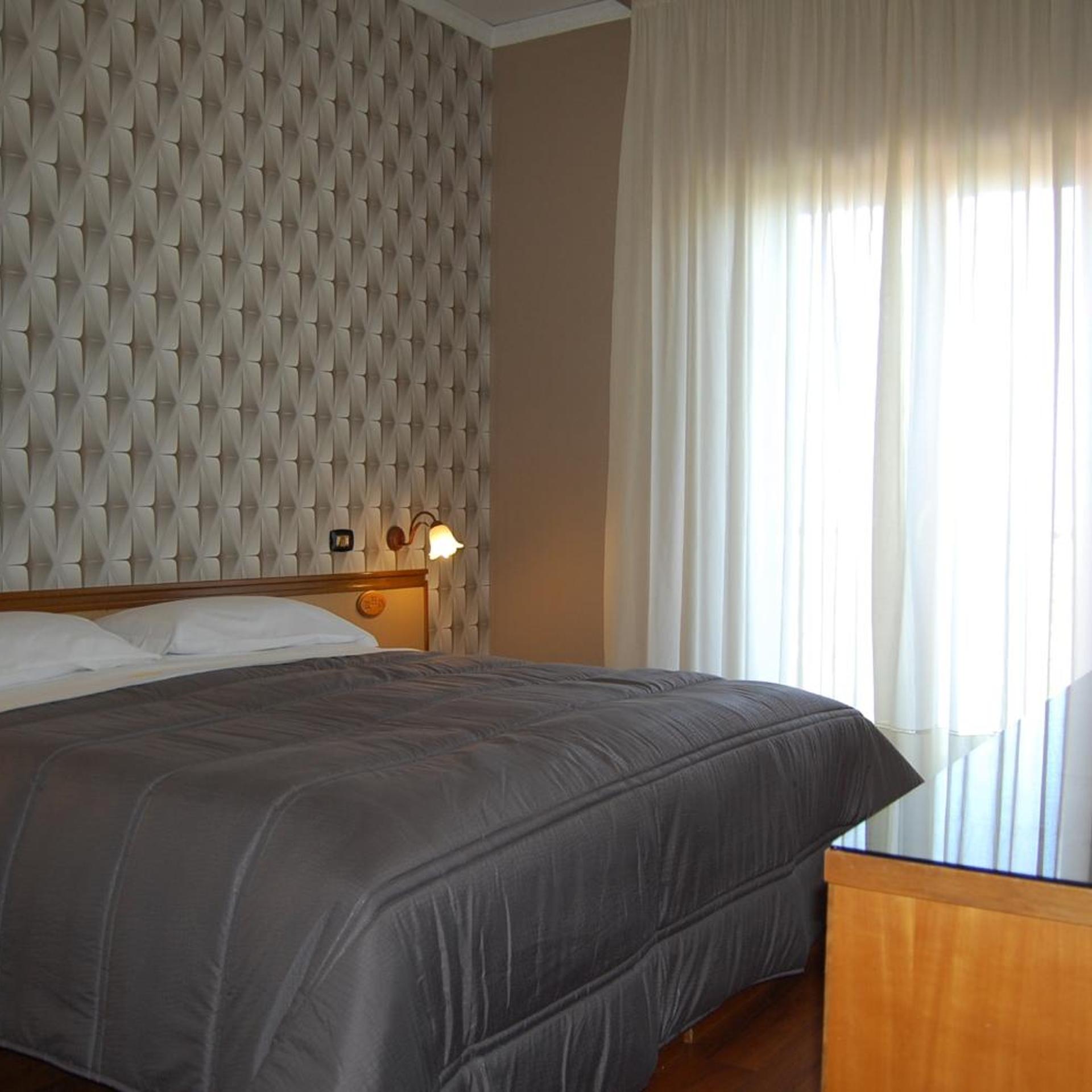 غرفة بسرير مزدوج بشرفة، HOTEL RISTORANTE DONATO 4/10