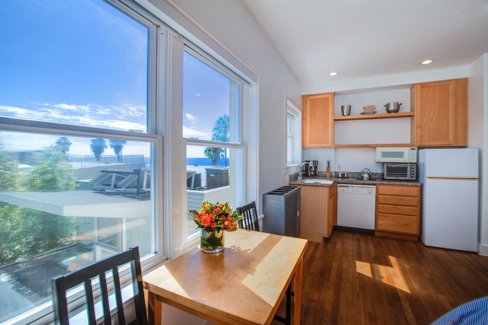 Venice Suites 35/68