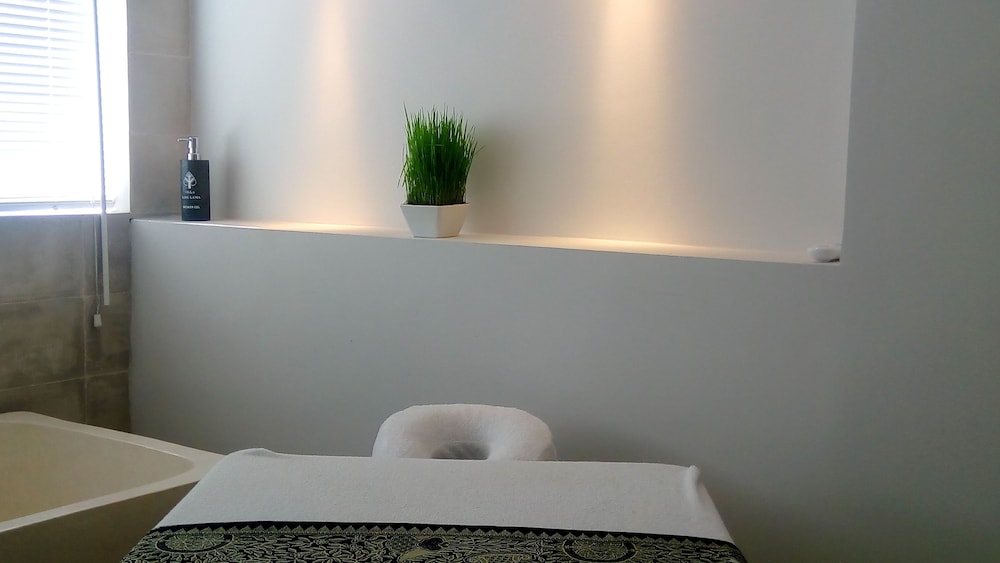 Villa Kayu Lama 15/50