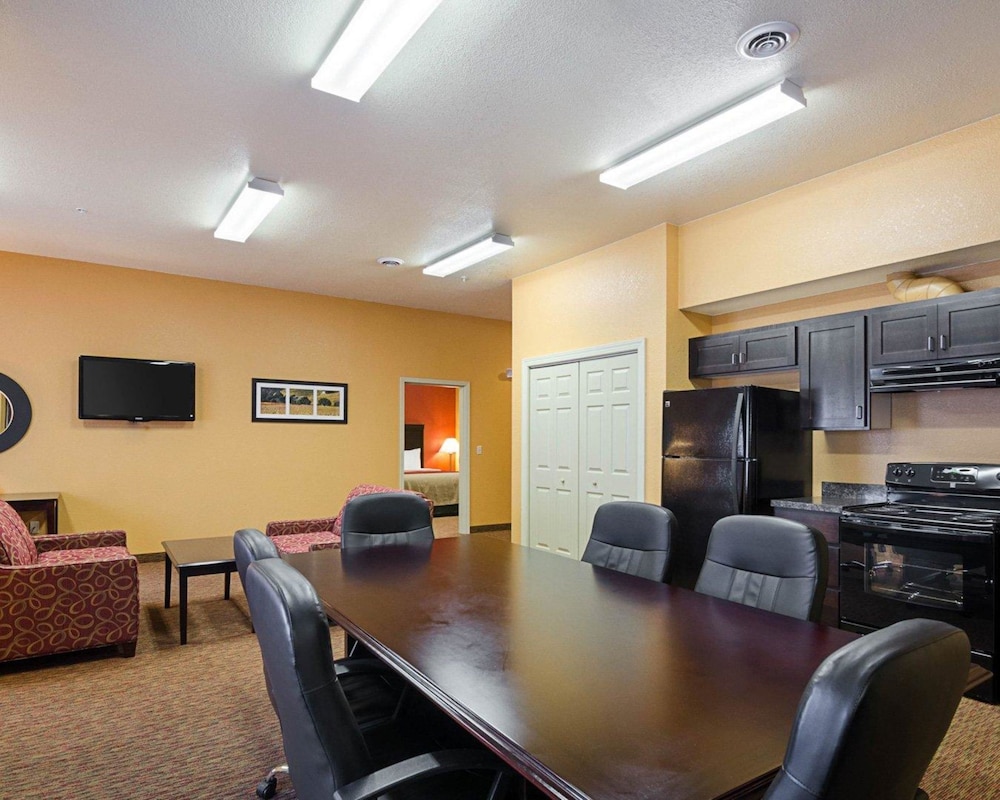 Comfort Inn Suites Orange Montpelier 49/55