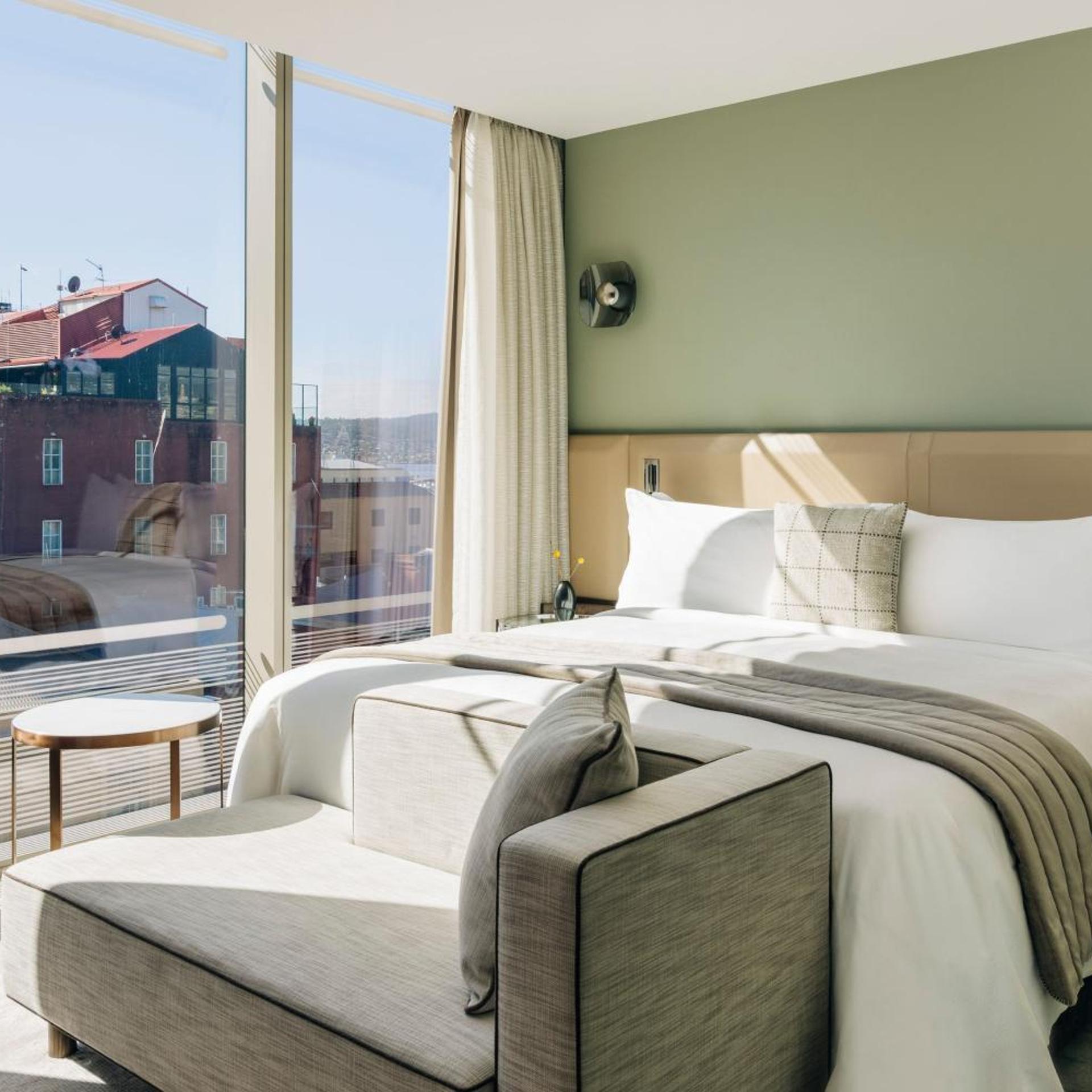 Pavilion, Suite, King Bed