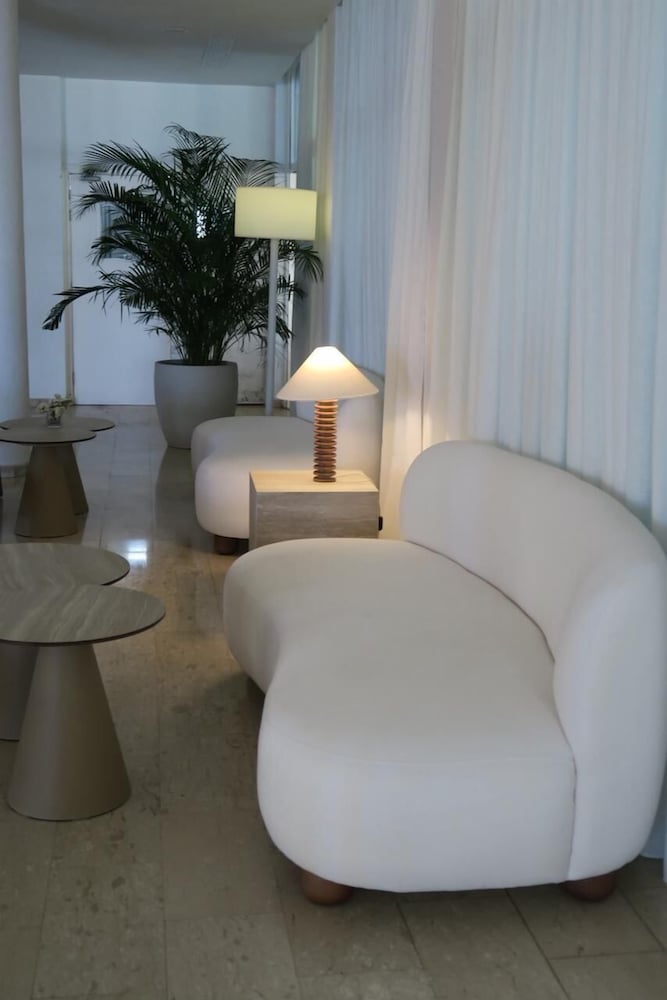 Anonymous Beach Hotel - Adults Only 50/72