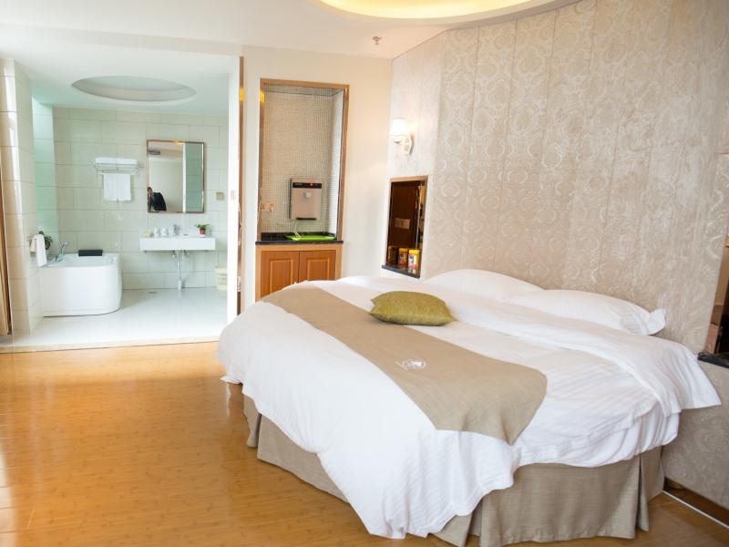 GreenTree Inn Maanshan Hanshan District Jiuwu Square Hotel 9/23