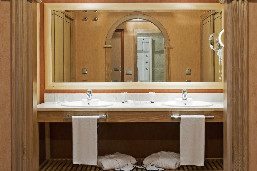 Elba Sara Beach and Golf Resort 1/50