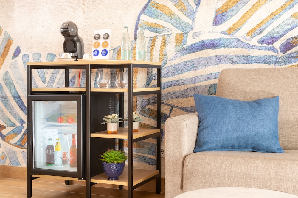 L Azure Hotel 53/64