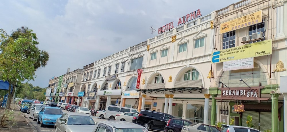 Hotel Alpha 4/58