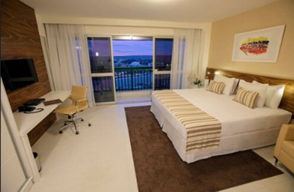 DELUXE, WITH VIEW