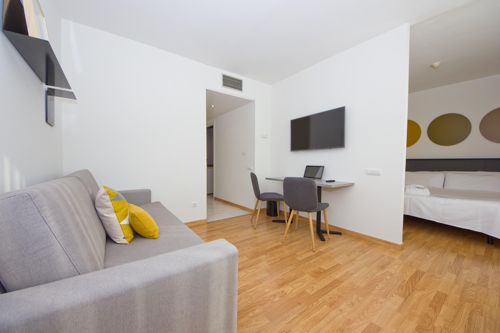 Aparthotel Atenea Valles 46/62