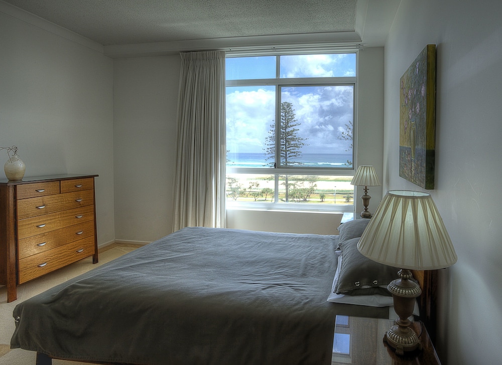 Kirra Beach Apartments 35/78