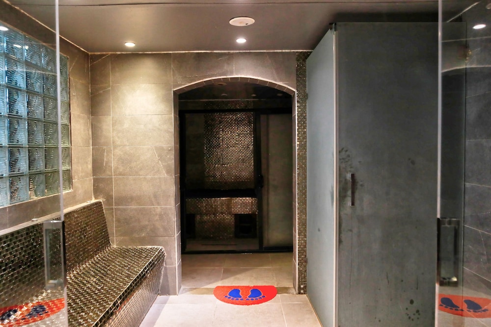 Hotel Lac Leman 12/59