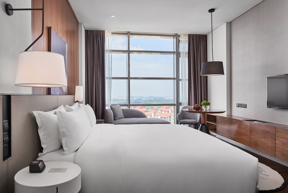 Le Meridien Petaling Jaya (ex New World Petaling Jaya) 15/75