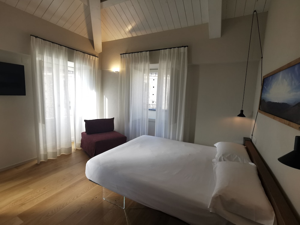 Albergo Centrale 21/54