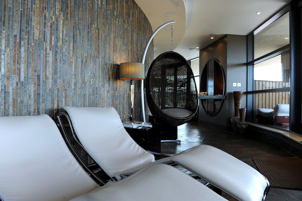 Brooklands Hotel 17/29