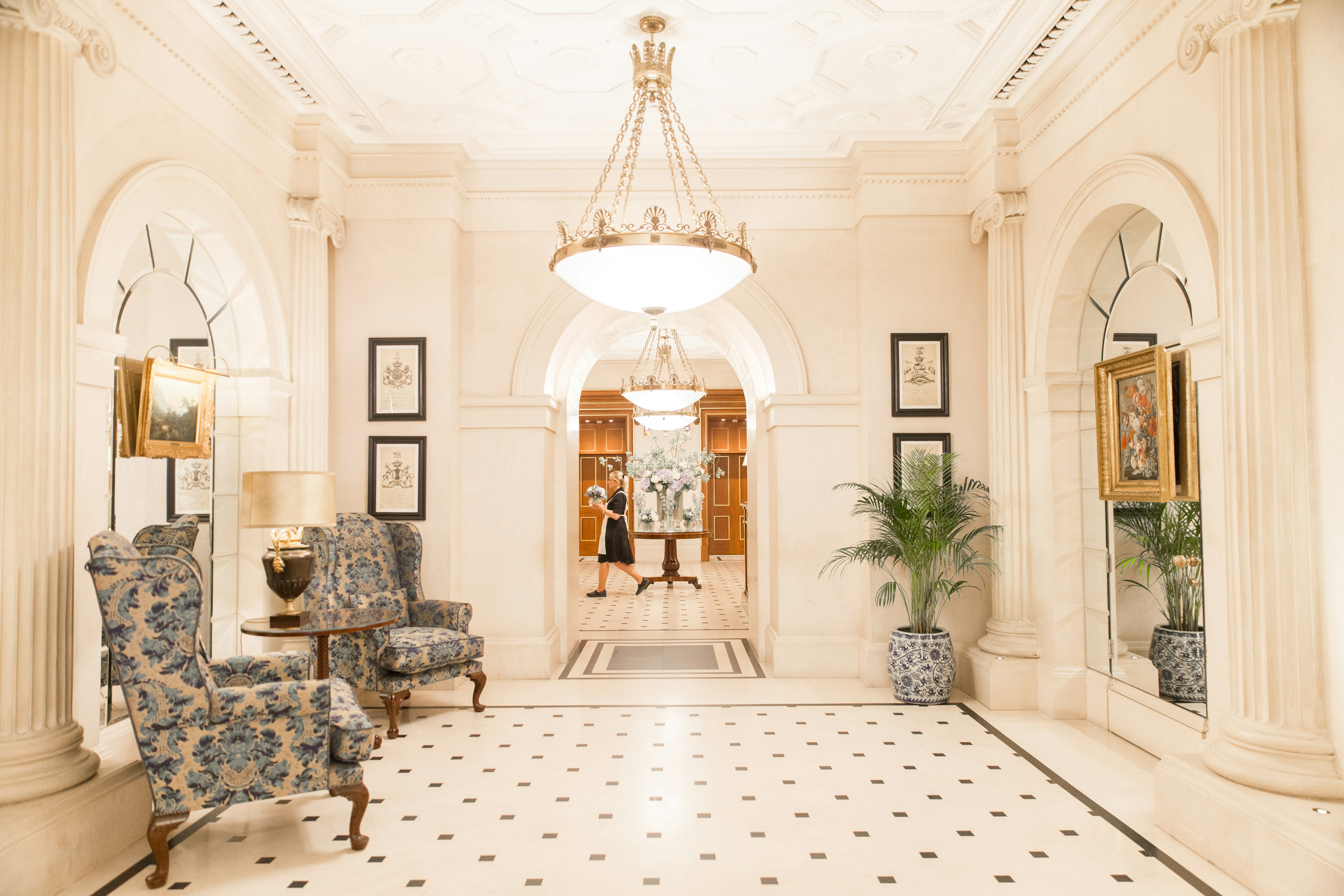 The Lanesborough 9/81