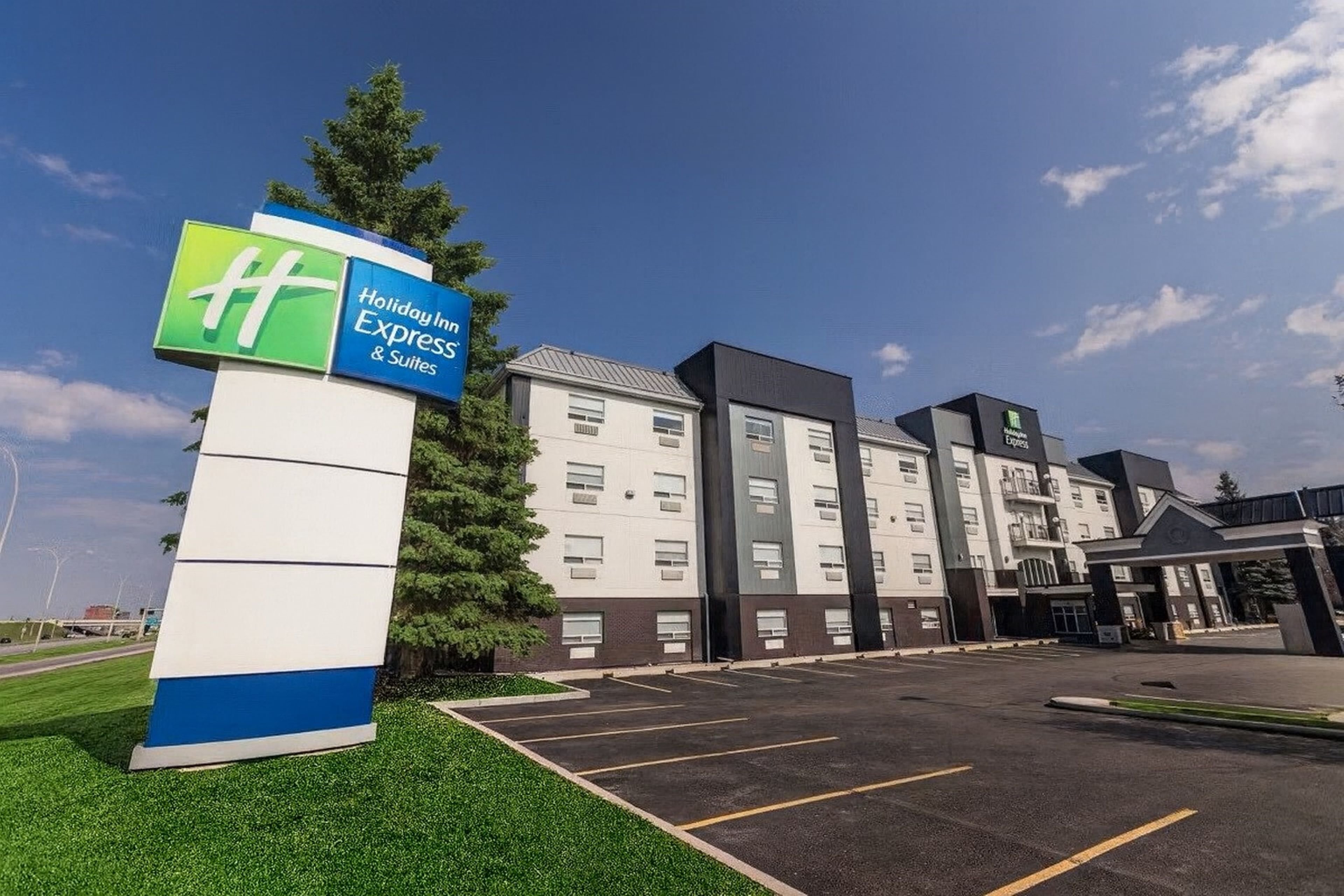 Holiday Inn Express Hotel Suites Calgary South Macleod Trail S 69/73