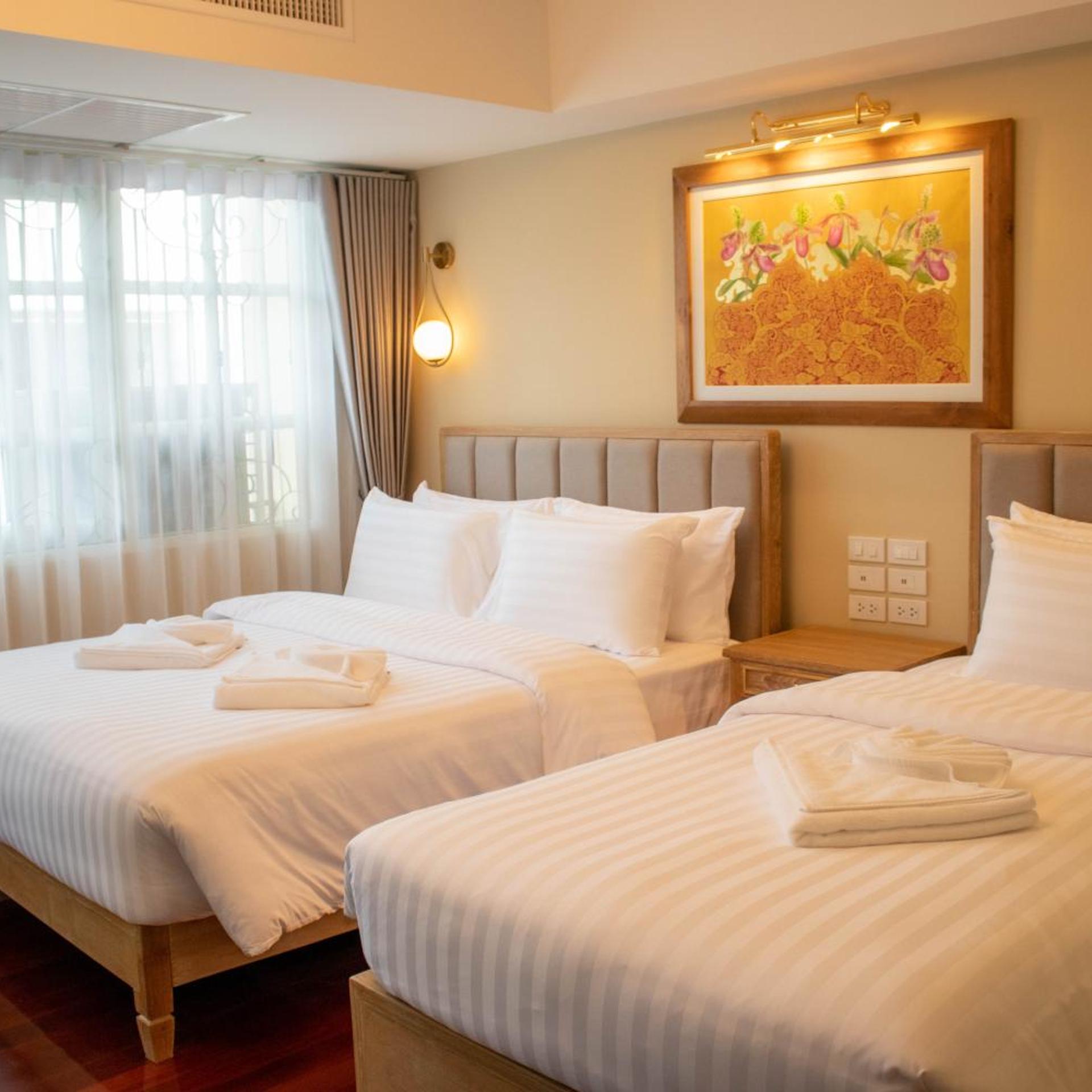 Siri Grand Bangkok Hotel 15/50