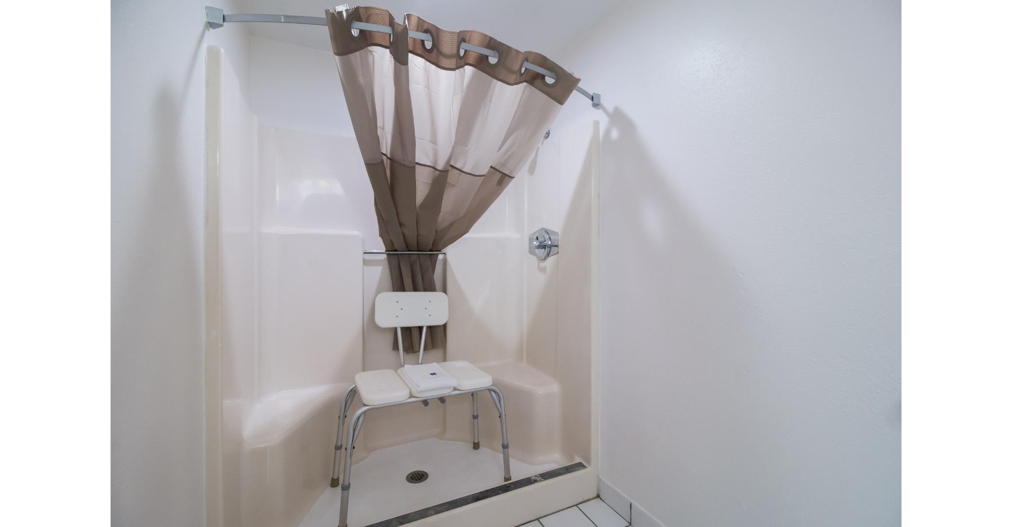 غرفة بسريرين كوين لذوي الإعاقة، Motel6 Arlington Heights, IL - Chicago North Central 4/4